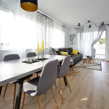 Apartment L