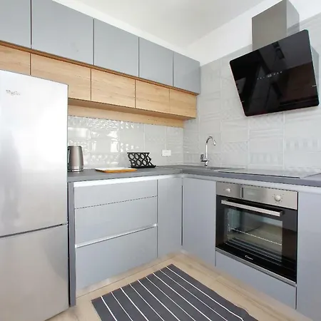 Apartment L
