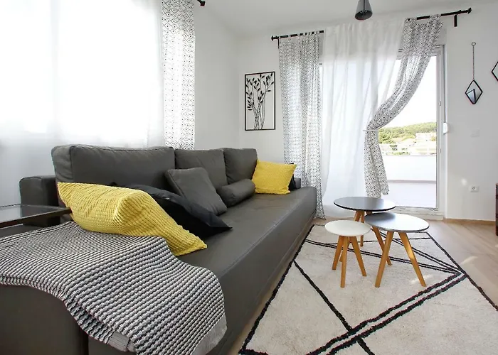 L Apartman