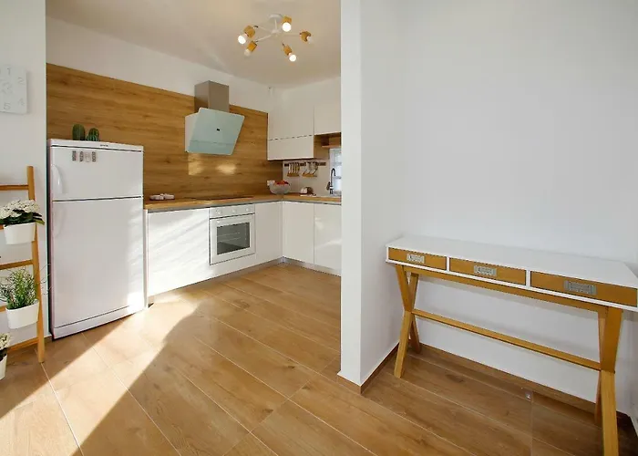 Апартаменты L *